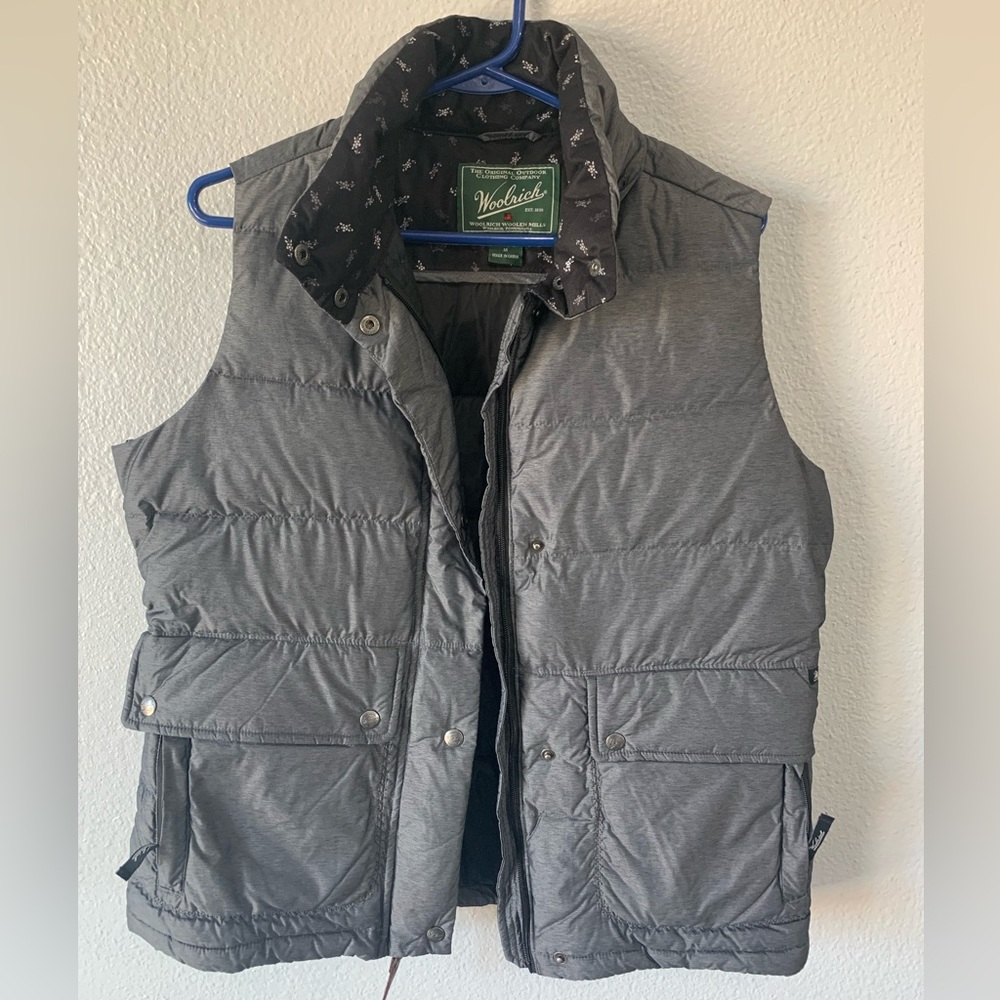 Woolrich grey down vest, Size M